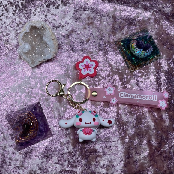 Y2K Sanrio character keychain accessory - Picture 6 of 6